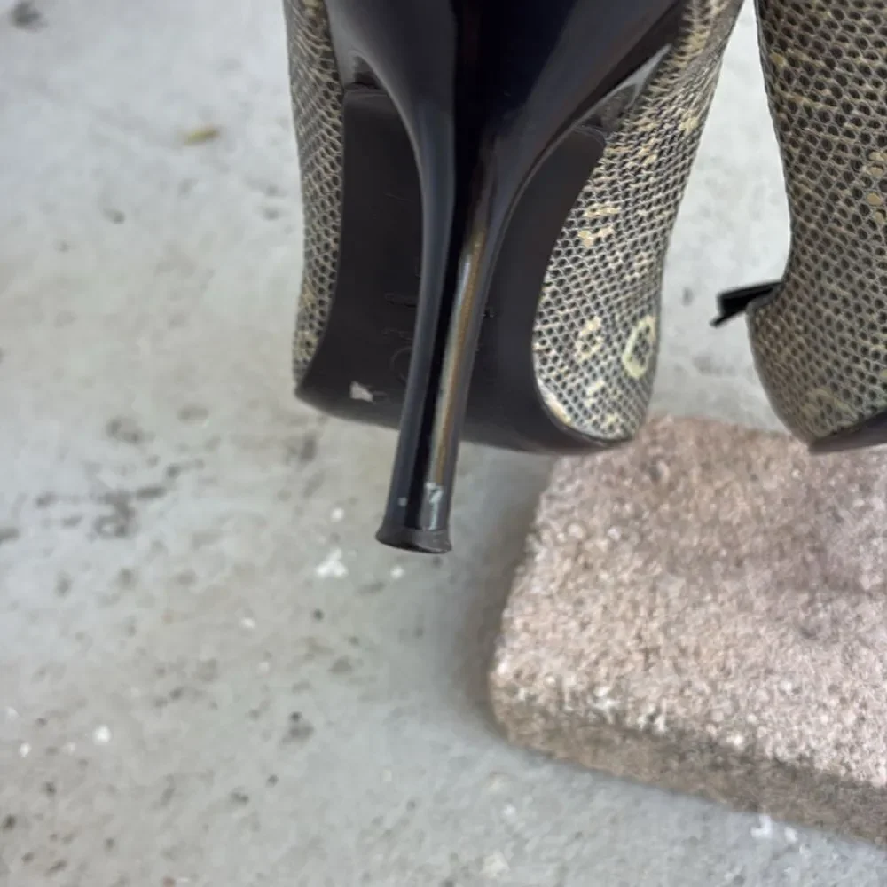St. John leather n Suede heels